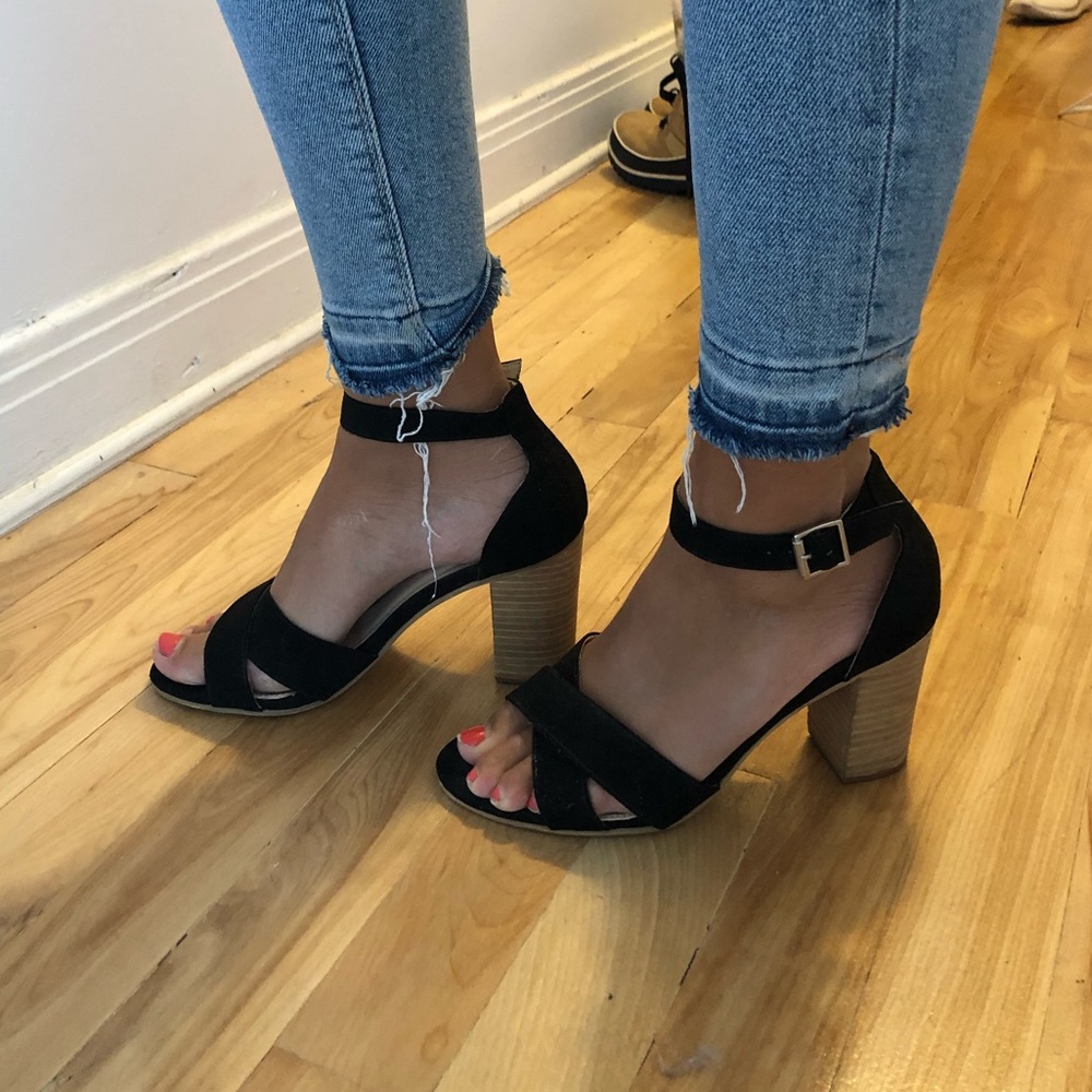 High heels- 4 pairs!!